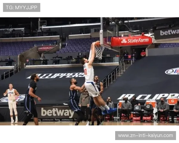 深圳客场逆转青岛，史密斯独揽30分助队爆冷